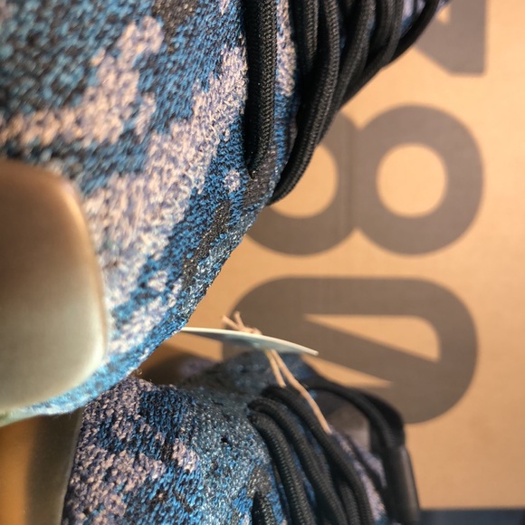 YEEZY BOOST 380’s ‘COVELL” - Picture 5 of 11